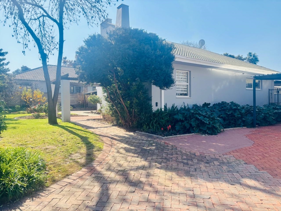 4 Bedroom Property for Sale in Heuwelsig Free State
